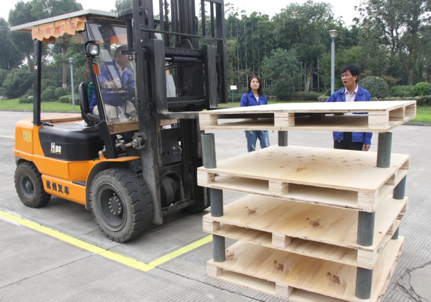 比技術(shù)、賽水平、展風(fēng)采------記通鼎集團叉車(chē)工技能大賽