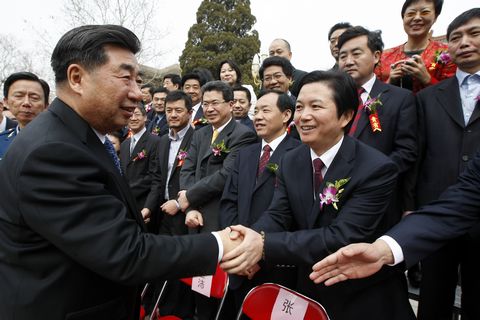 2010年4月9日，國務(wù)院副總理回良玉同志在中南海會(huì )見(jiàn)2009年度“中華慈善獎”獲獎代表。