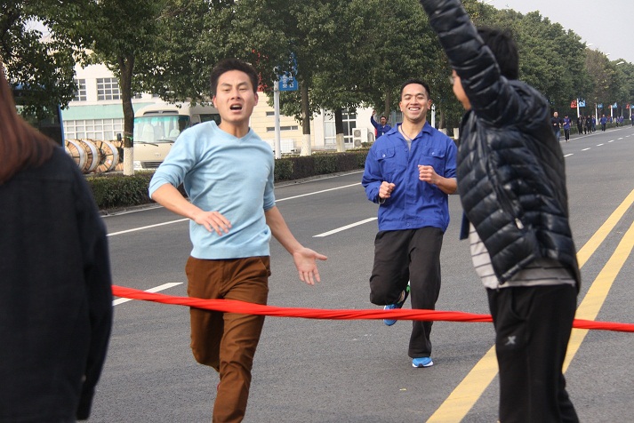 奔跑吧 兄弟！—記通鼎集團第八屆“慶元旦、共健身”冬季長(cháng)跑比賽