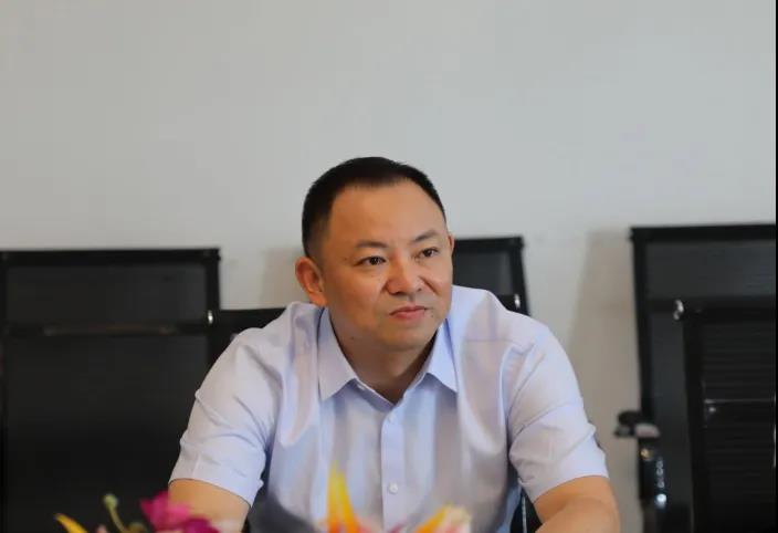 吳江區人民政府副區長(cháng)季恒義調研通鼎集團