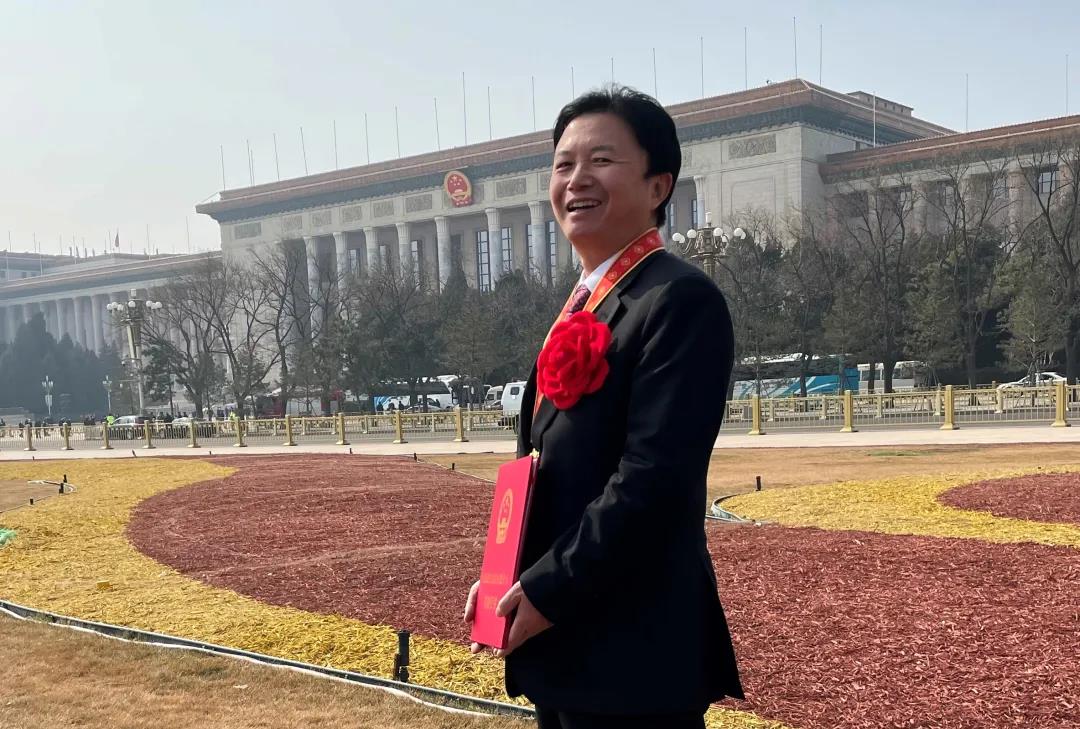 喜報！通鼎集團董事局主席沈小平獲評“全國脫貧攻堅先進(jìn)個(gè)人”受到黨和國家領(lǐng)導人接見(jiàn)