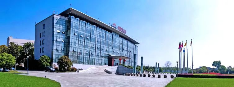 江蘇省委常委、蘇州市委書(shū)記曹路寶走訪(fǎng)調研通鼎集團