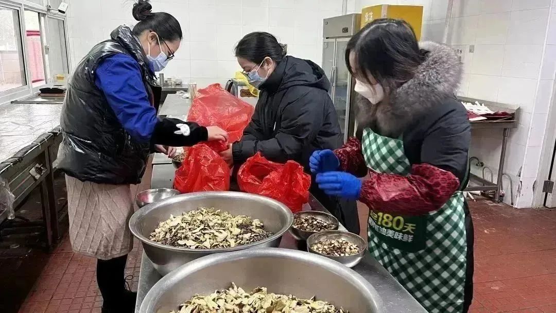 防疫有“方”丨通鼎發(fā)放免費防疫中藥湯包