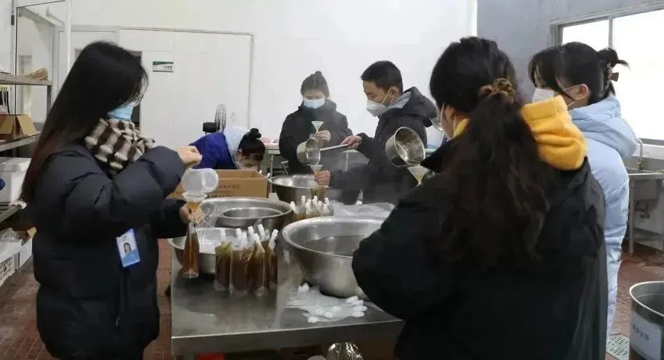 防疫有“方”丨通鼎發(fā)放免費防疫中藥湯包
