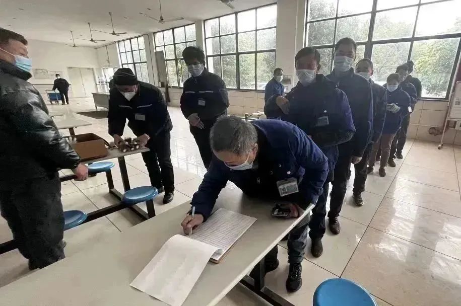 防疫有“方”丨通鼎發(fā)放免費防疫中藥湯包