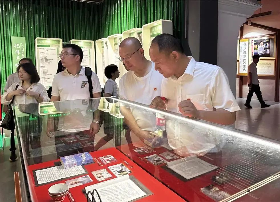 凝心聚力，砥礪前行通鼎集團召開(kāi)“慶七一”黨員大會(huì )